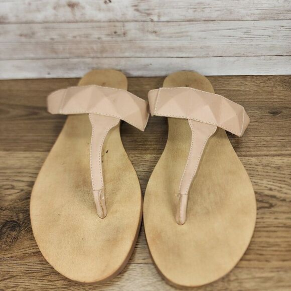 Rebecca Minkoff Eloise Vachetta Leather Pyramid Design Thong Sandals Beige 6.5 - Picture 1 of 7